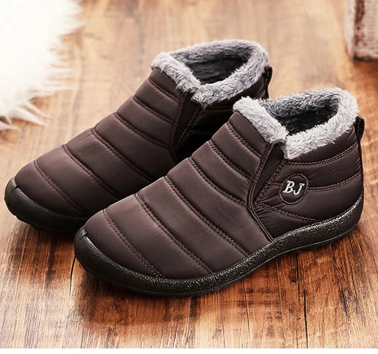 NOUVEAU RICHE Figueral | Snowy Slips | Warme und trockene Slip-Ons