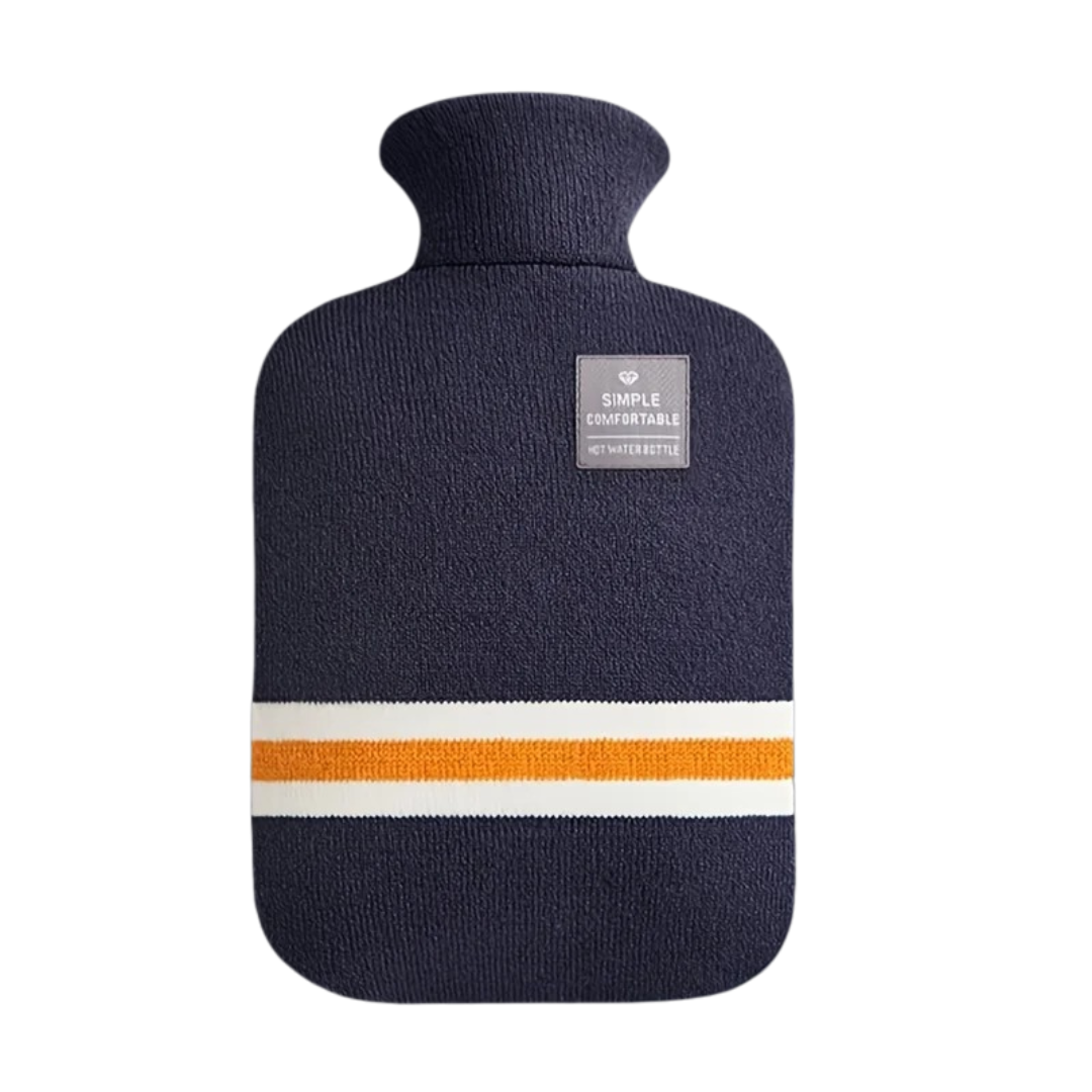 NOUVEAU RICHE Bettflasche mit Strickbezug 1 Liter – Wärmflasche mit weichem Bezug für kalte Winterabende, 5 Farben