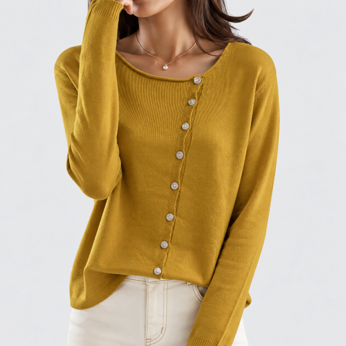 NOUVEAU RICHE Moderner Cardigan mit Knopfleiste – Leichte Strickjacke Damen mit Knöpfen, figurschmeichelnd, 4 Farben – Chāme Gelb Einheitsgrösse