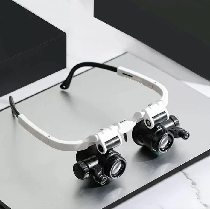 NOUVEAU RICHE LED Lupenbrille mit 8x, 15x & 23x Vergrösserung – Stirnlupe mit Licht für Hobby, Uhrmacher & Präzisionsarbeit Default