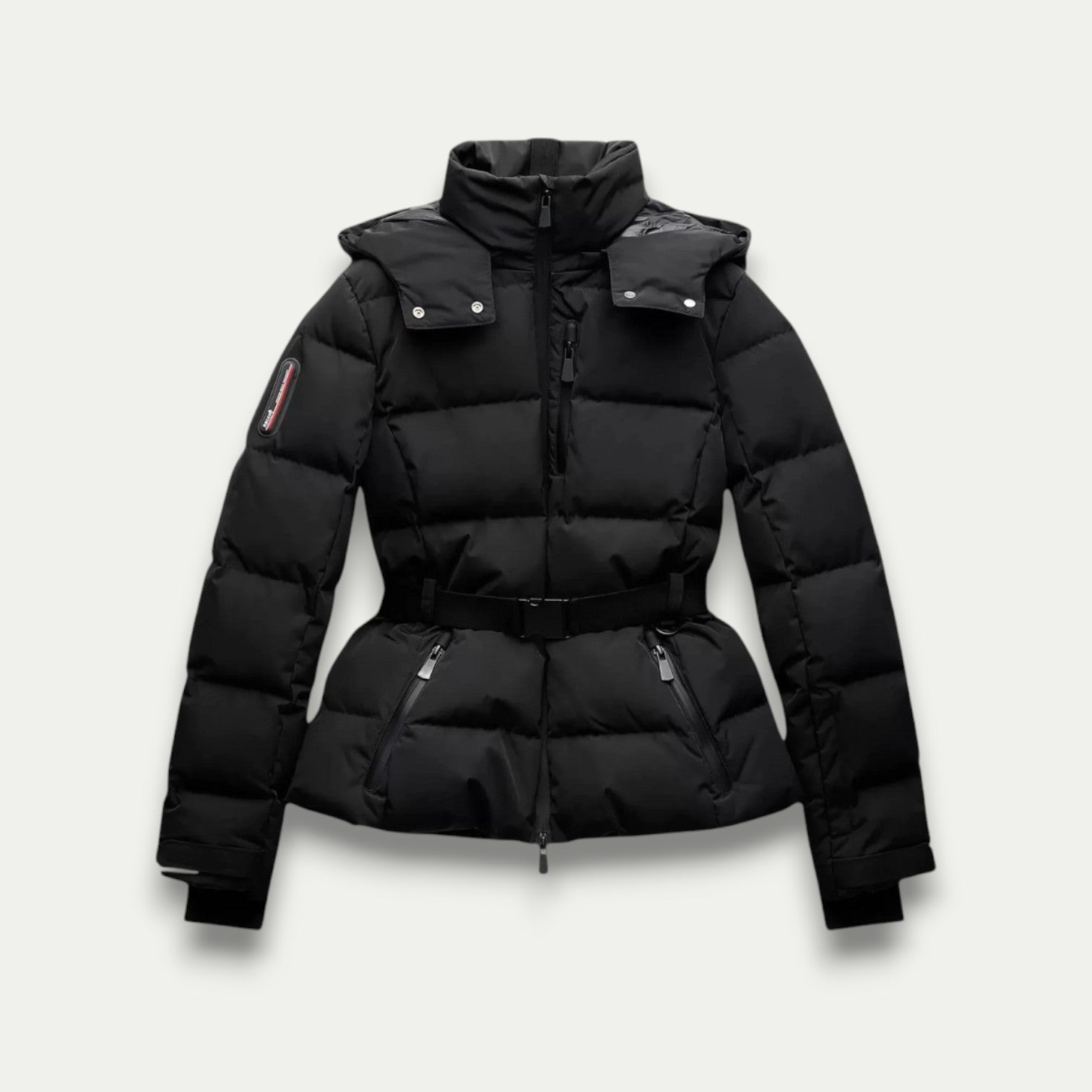 NOUVEAU RICHE Damen Isolierte Schwarze Gurt-Ski-Jacke für Ultimative Wärme Schwarz