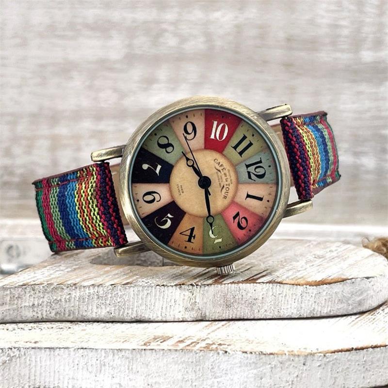 NOUVEAU RICHE Vintage Damenuhr mit Regenbogenmuster und geflochtenem Armband – Analoge Armbanduhr mit Bronze-Zifferblatt, nickelfrei, 3 Farben – Amore Blau-Lila