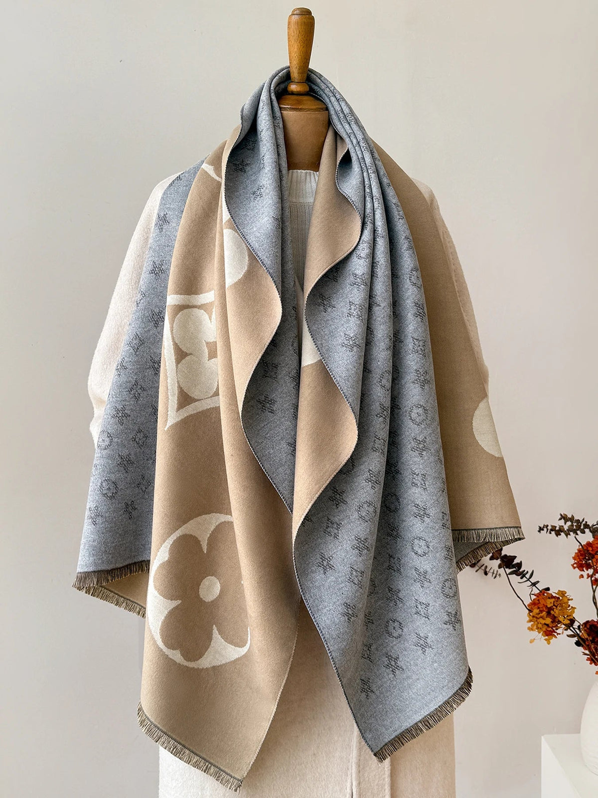 NOUVEAU RICHE Winterschal mit Jacquardmuster – Weicher grosser Wickelschal & Stola, 175 cm, Unisex, 3 Farben | Hommes