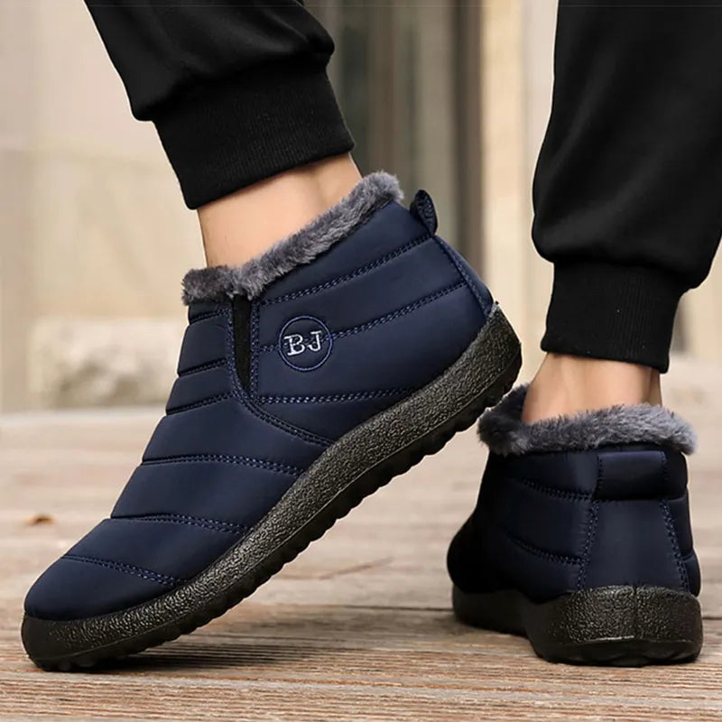 NOUVEAU RICHE Figueral | Snowy Slips | Warme und trockene Slip-Ons