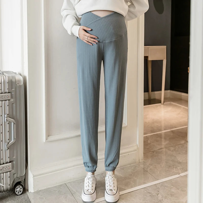 NOUVEAU RICHE Ulla Umstandshose – Sportliche Schwangerschaftshose mit Bauchband, Bequeme Jogginghose für Schwangere, L–XXL – Sephira Blau