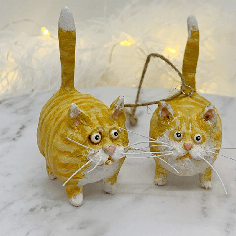 NOUVEAU RICHE Handgefertigter Katzen-Weihnachtsschmuck – Katzen Christbaumanhänger, Handbemalt, Geschenk für Katzenliebhaber – Purrfect Holiday Hangers Garfield