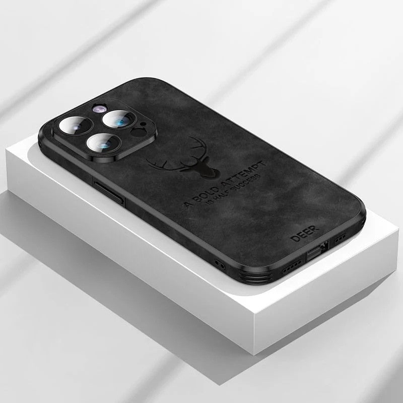 NOUVEAU RICHE Luxuriöse iPhone-Hülle aus Hirschleder – Echtleder Handyhülle mit Kameraschutz, stossfest, für iPhone 12–15 – Veltro Schwarz