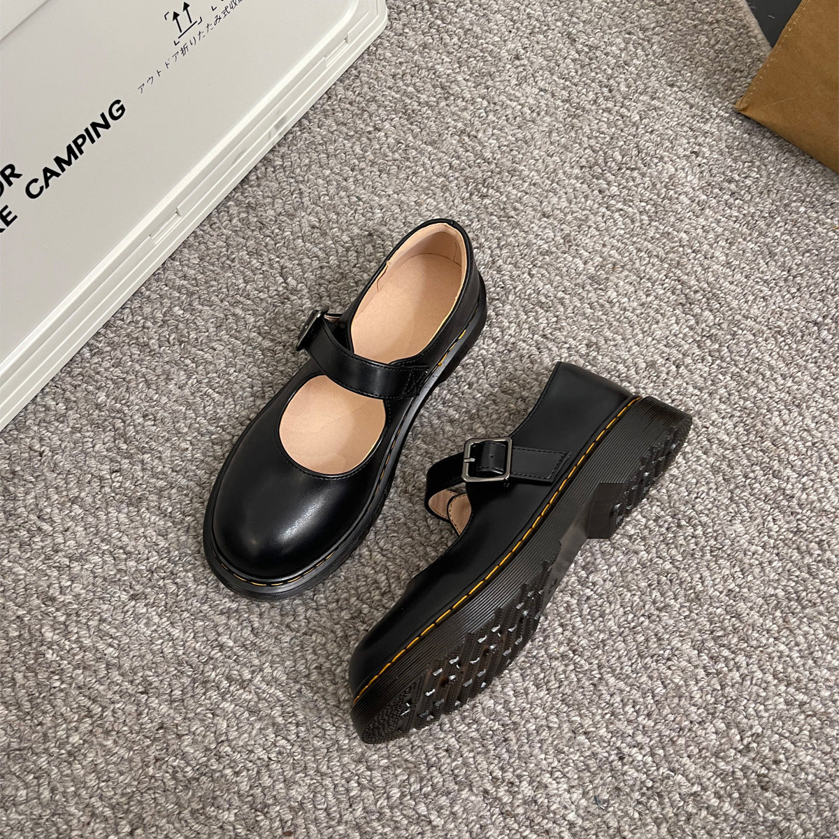 NOUVEAU RICHE Mary Jane Schuhe Damen Braun Kunstleder Rundkappe Schnalle