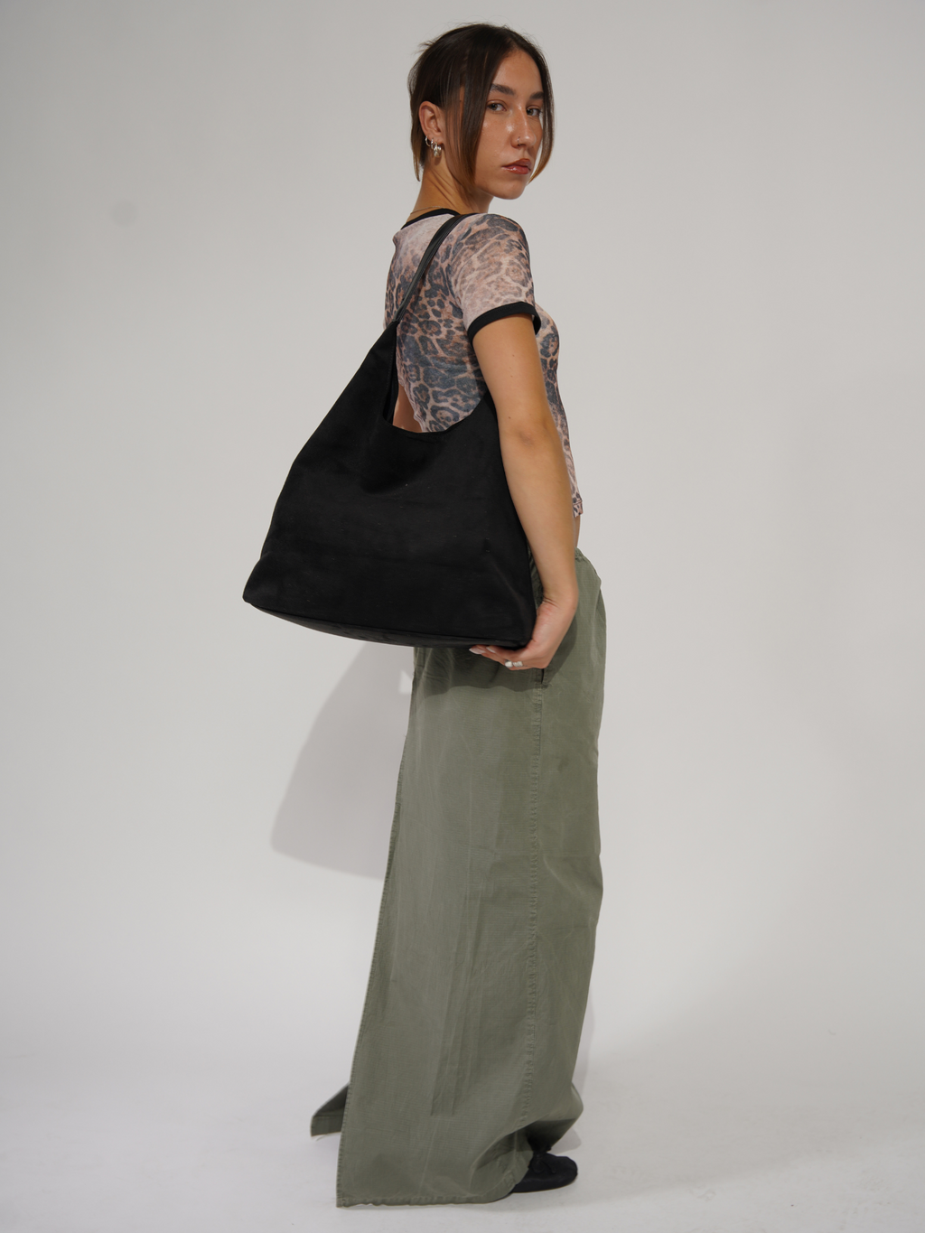 NOUVEAU RICHE Damen Leder Tote Bag – Alltagstaugliche Tasche aus Geschmeidigem Leder