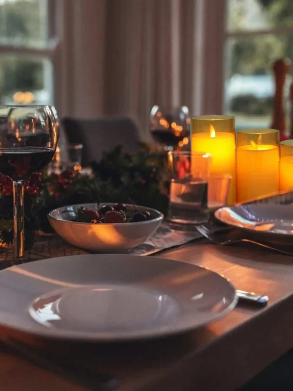 24er-Set LED-Flammenlose Kerzen – LED Teelichter mit Batterie, Warmweiss, Deko für Hochzeit, Weihnachten & Halloween – GlowFlicker