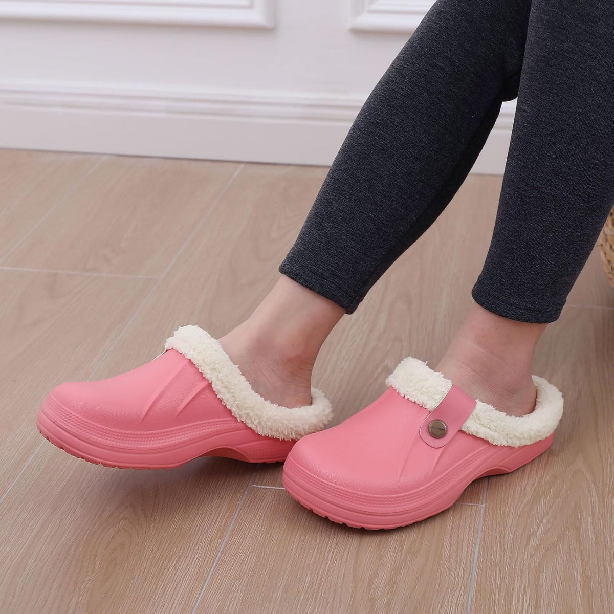 NOUVEAU RICHE Warm gefütterte Clogs – Wasserabweisende Plüsch-Gartenclogs mit Memory-Schaum & rutschfester Sohle – Marmari