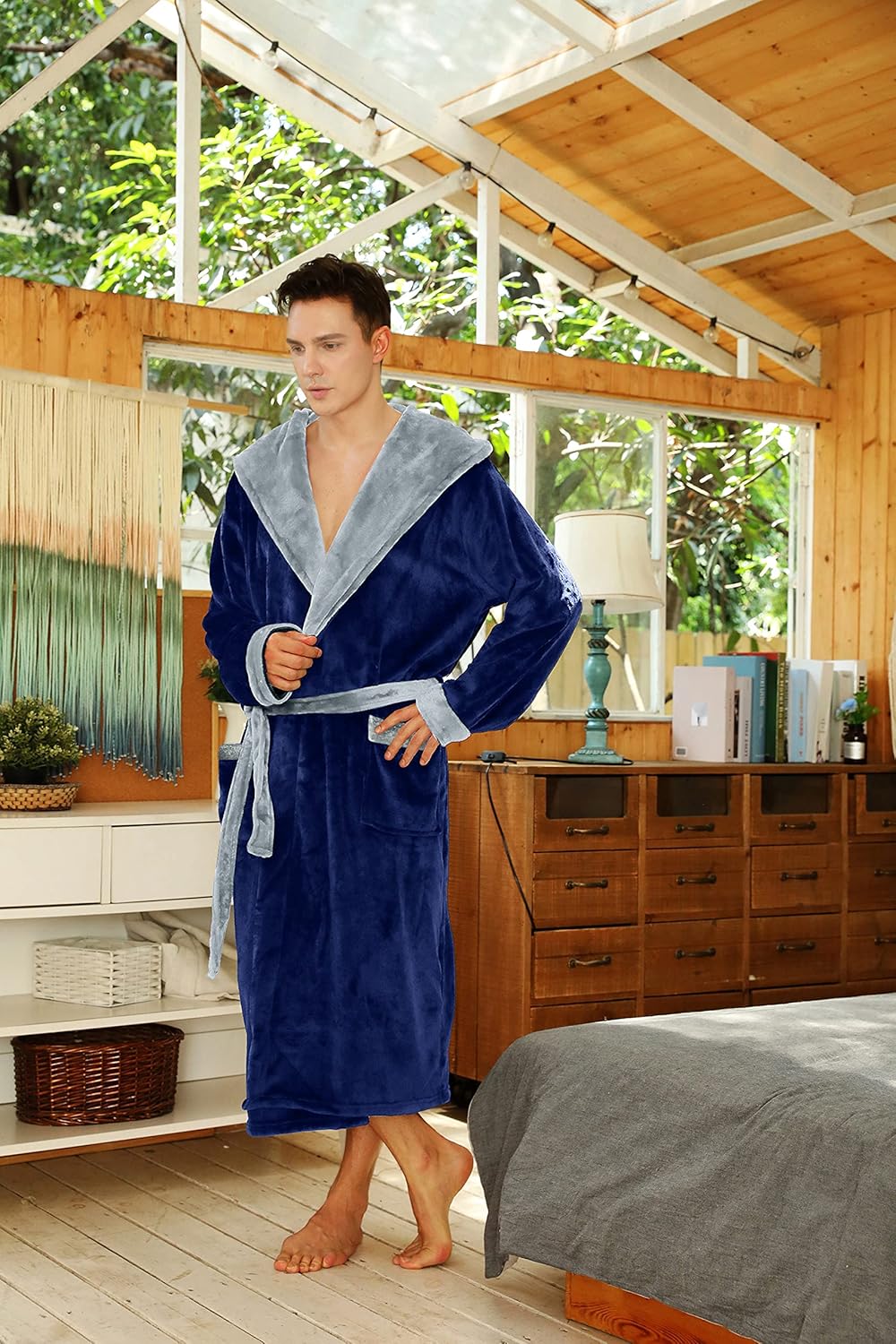 NOUVEAU RICHE Fleece Bademantel Herren mit Kapuze – Weicher zweifarbiger Morgenmantel mit Taschen & Gürtel, waschbar, S–3XL – Calico