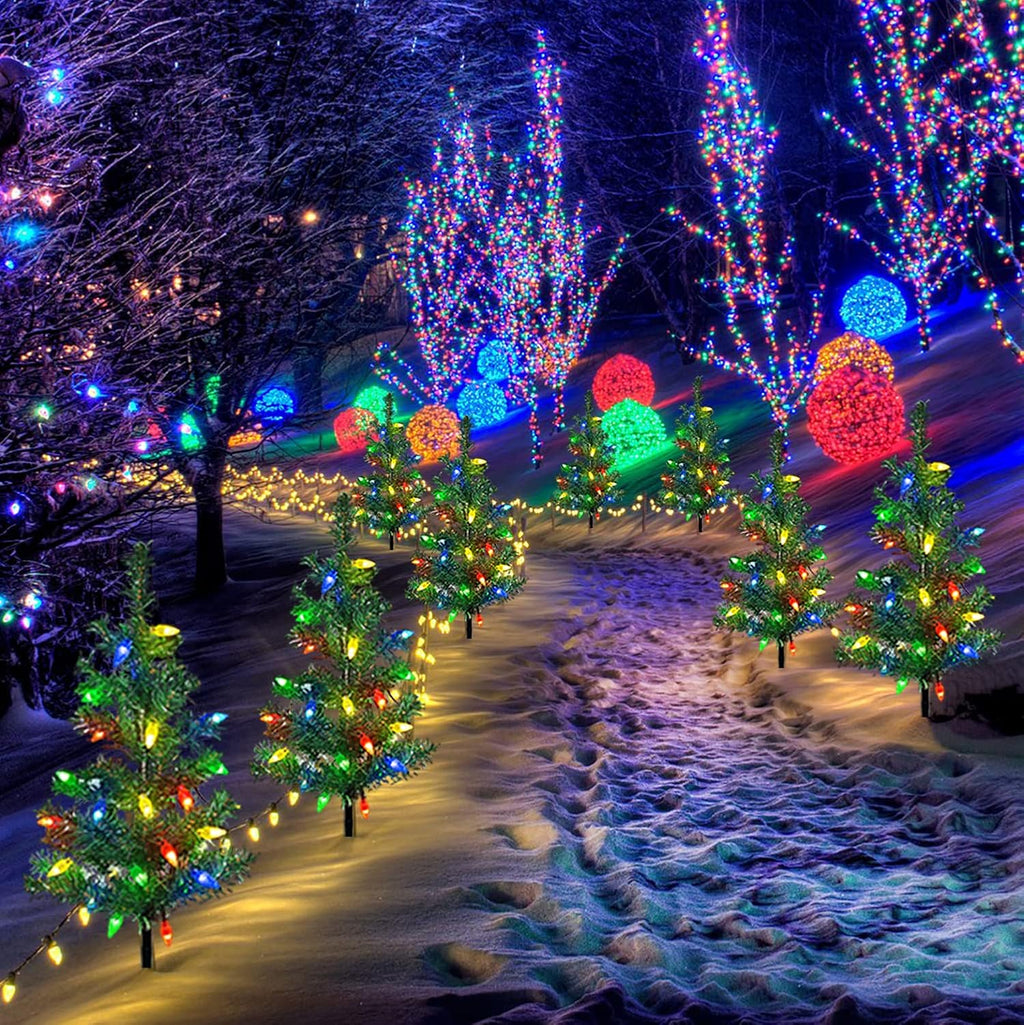 NOUVEAU RICHE Solar-Weihnachtsbaum-Wegleuchten – 4er-Set Solar Gartenleuchten Tannenbaum, Wasserdicht, Dämmerungssensor – EcoTreeLights