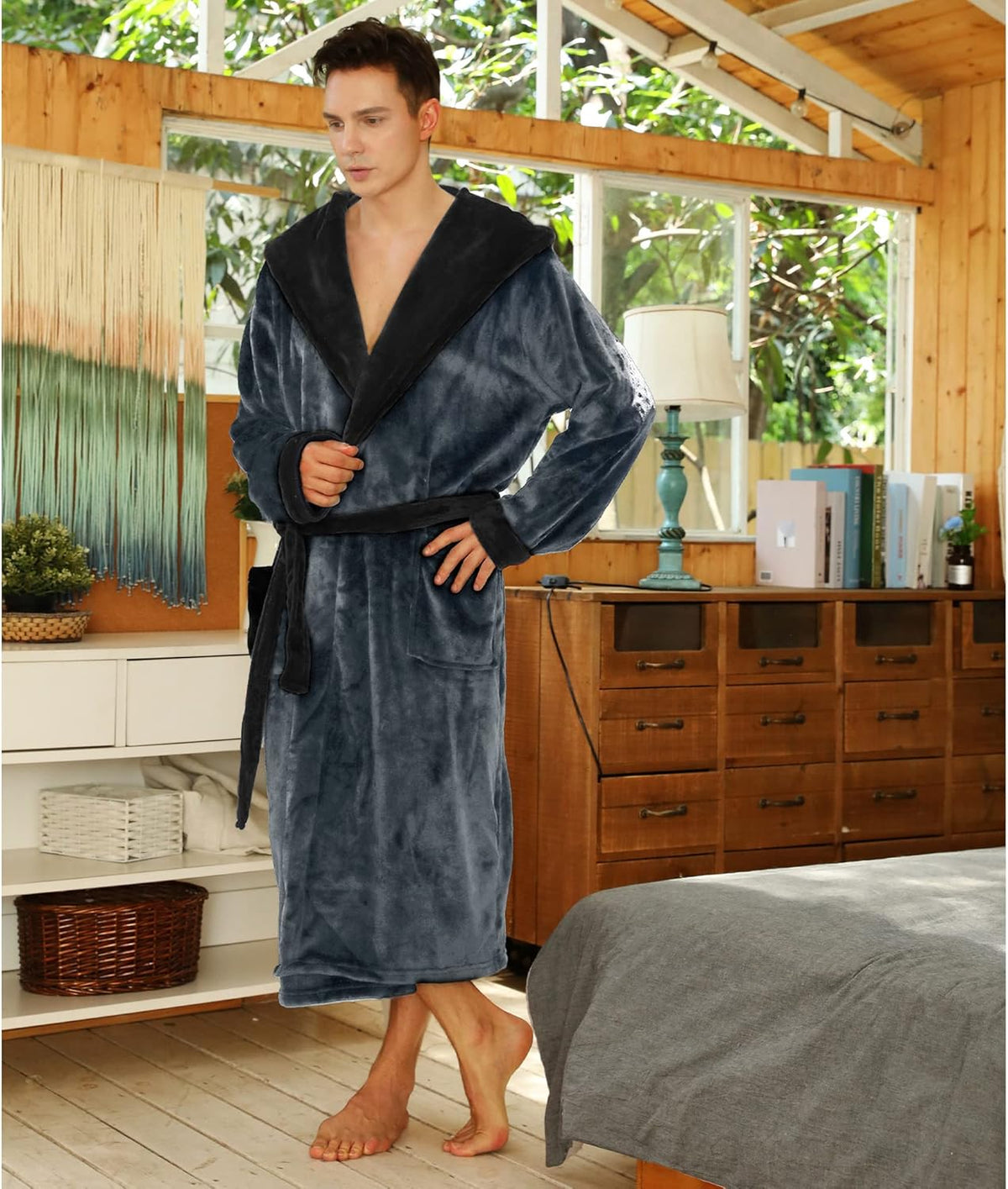 NOUVEAU RICHE Fleece Bademantel Herren mit Kapuze – Weicher zweifarbiger Morgenmantel mit Taschen & Gürtel, waschbar, S–3XL – Calico