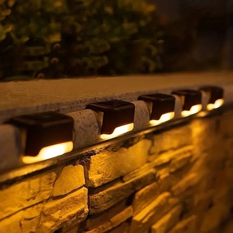 NOUVEAU RICHE Solar Wandleuchte Außen Kabellos LED Gartenlicht Auto 4 Lampen