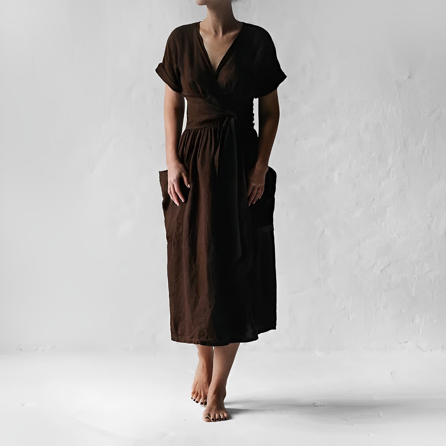 NOUVEAU RICHE Midikleid Mit Gürtel Seitentaschen V Ausschnitt Kimonoärmel Braun