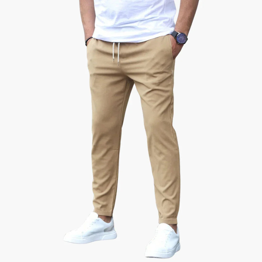 NOUVEAU RICHE Elastische Stoffhose Strukturierte Oberfläche Dehnbar Passform Beige