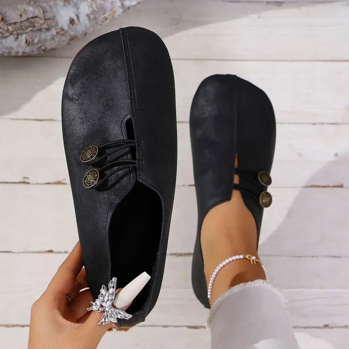 NOUVEAU RICHE Loafer Damen Wildleder Handgefertigt Bequeme Passform Schwarz