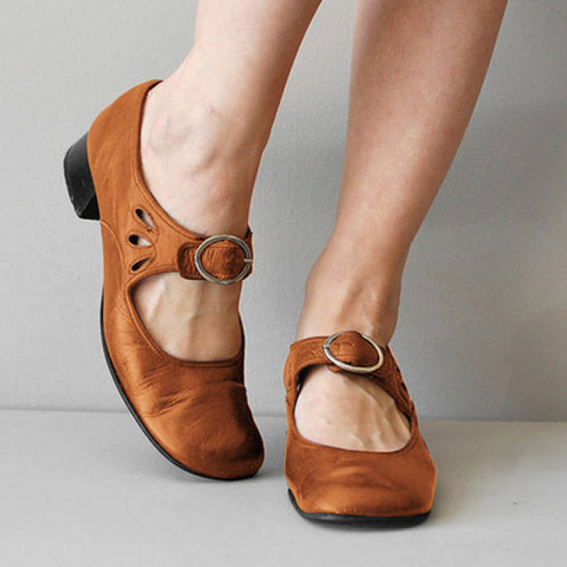 NOUVEAU RICHE Abendschuhe Für Damen Mit Niedrigem Absatz Riemen Mit Schnalle In Lederoptik Retro Cut Out Design Braun