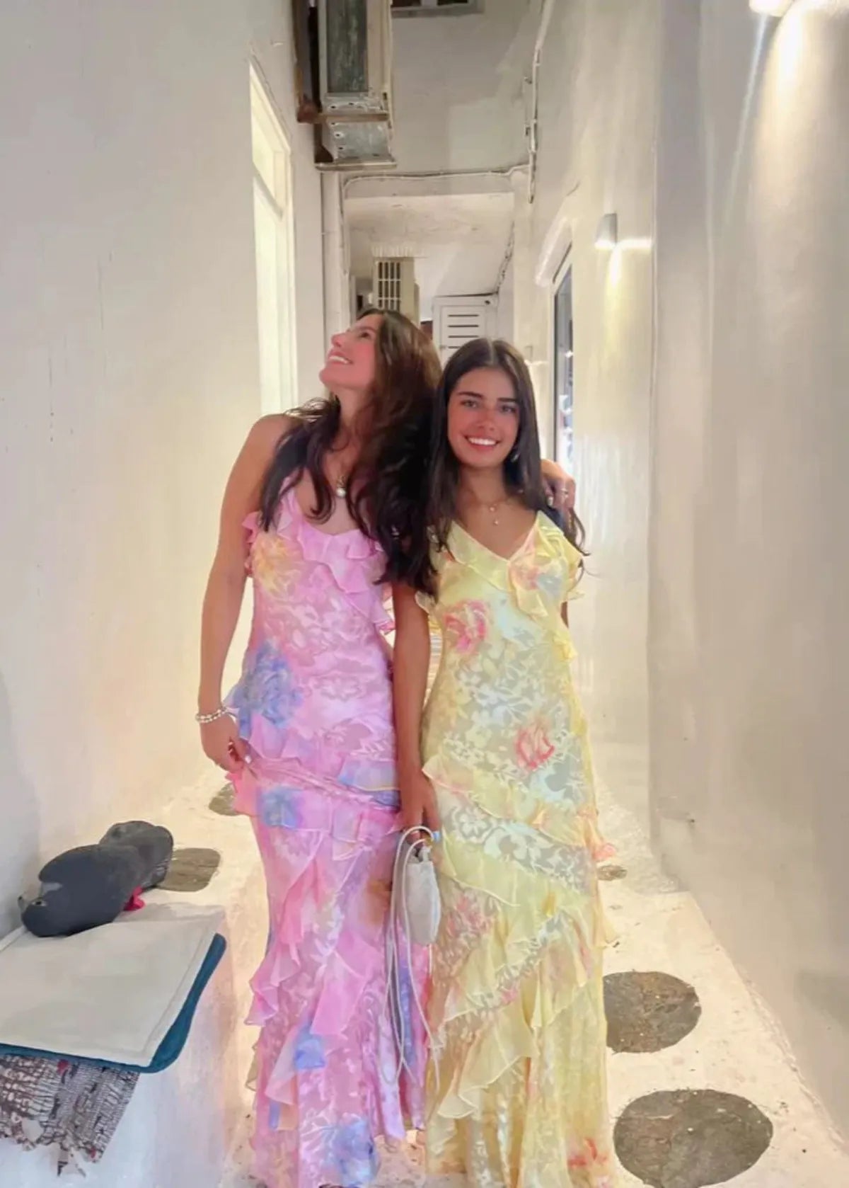 NOUVEAU RICHE Maxikleid mit Rüschen, V-Ausschnitt und Sommerdesign