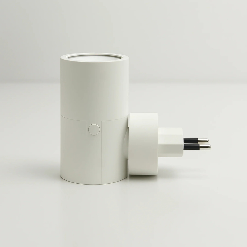 NOUVEAU RICHE LED Steckdosenleuchte – Dimmbares Nachtlicht mit Tag/Nacht-Sensor, 10W Warmlicht, für Schlafzimmer & Flur, Schwarz oder Weiss Weiss