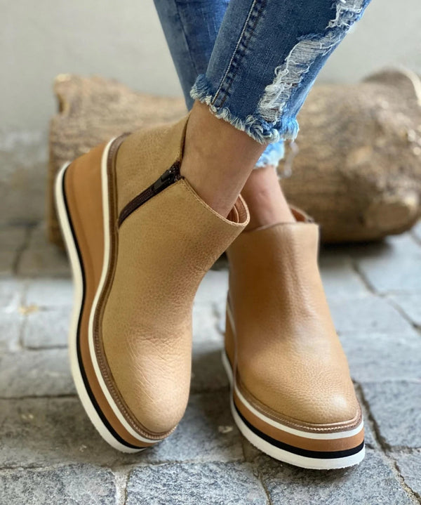 NOUVEAU RICHE Elegante Wasserdichte Stiefel Schlanke Silhouette Seitlicher Reißverschluss Beige
