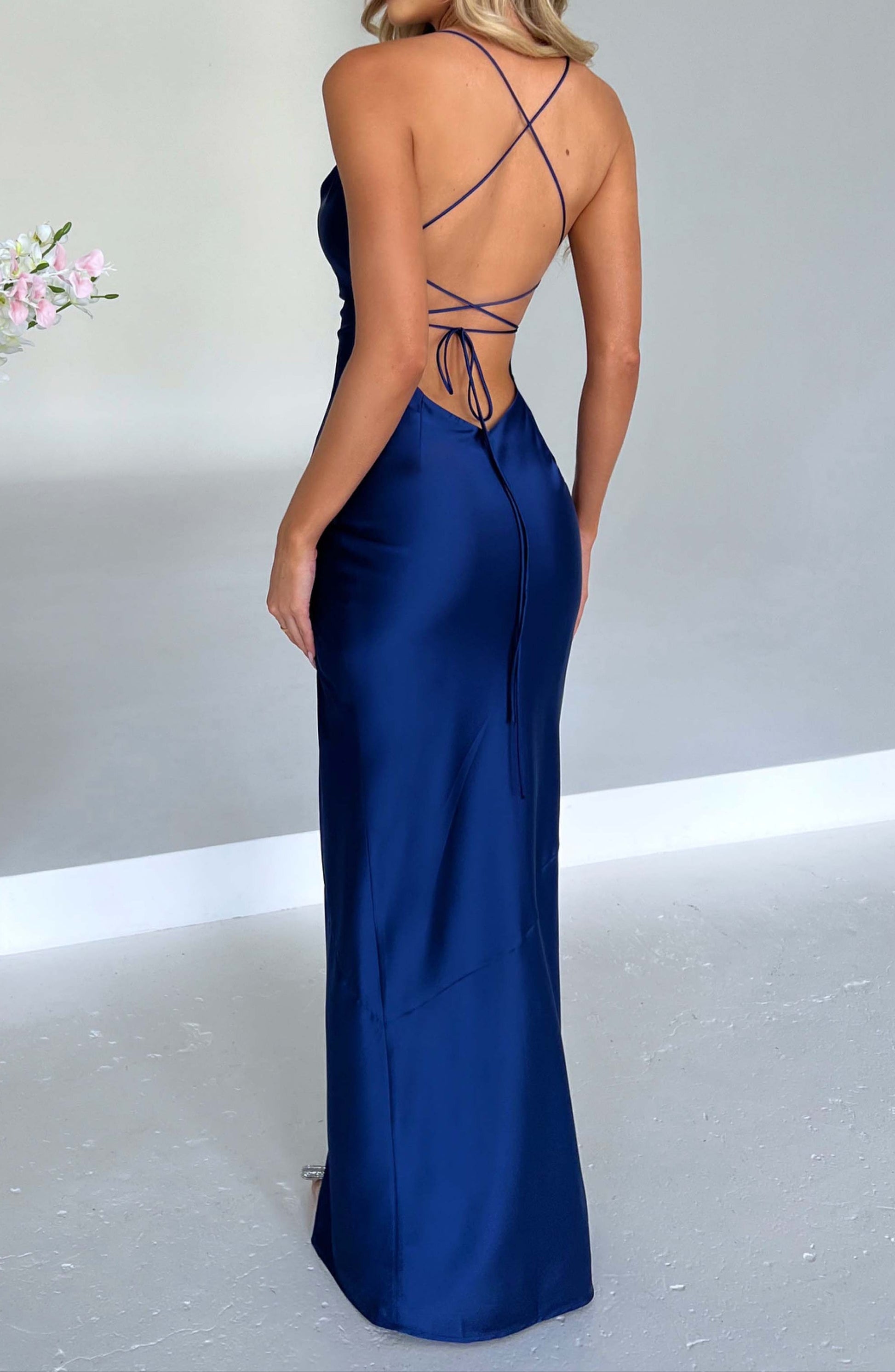NOUVEAU RICHE Langes Maxikleid Aus Stretch-Satin In Marineblau Glänzend