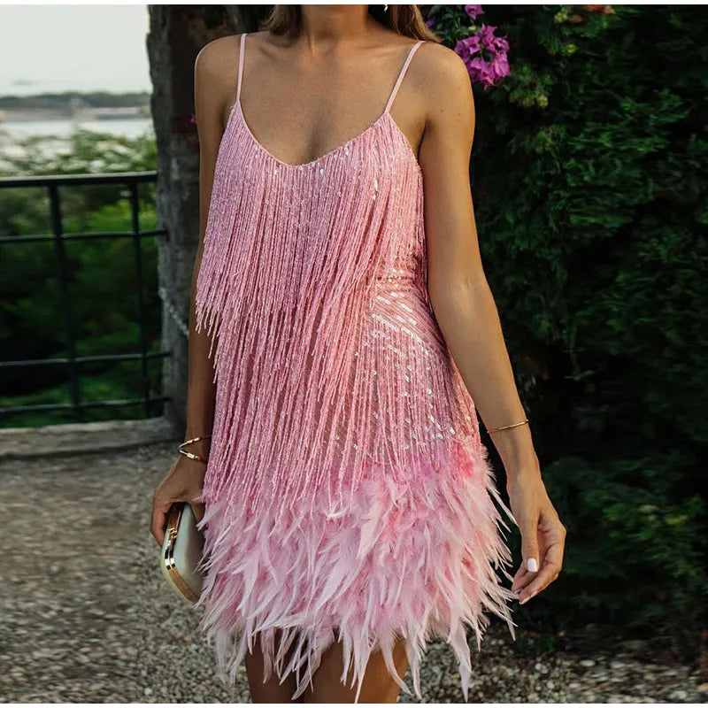 NOUVEAU RICHE Pailletten Und Federn Minikleid Für Glanzvolle Abendabende Rosa
