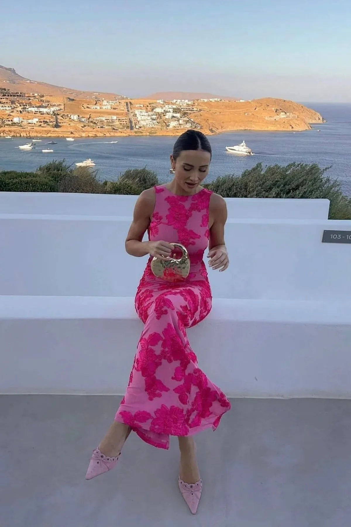 NOUVEAU RICHE Figurbetontes Ärmelloses Maxikleid Mit Blumenstickerei Und Stretchgewebe