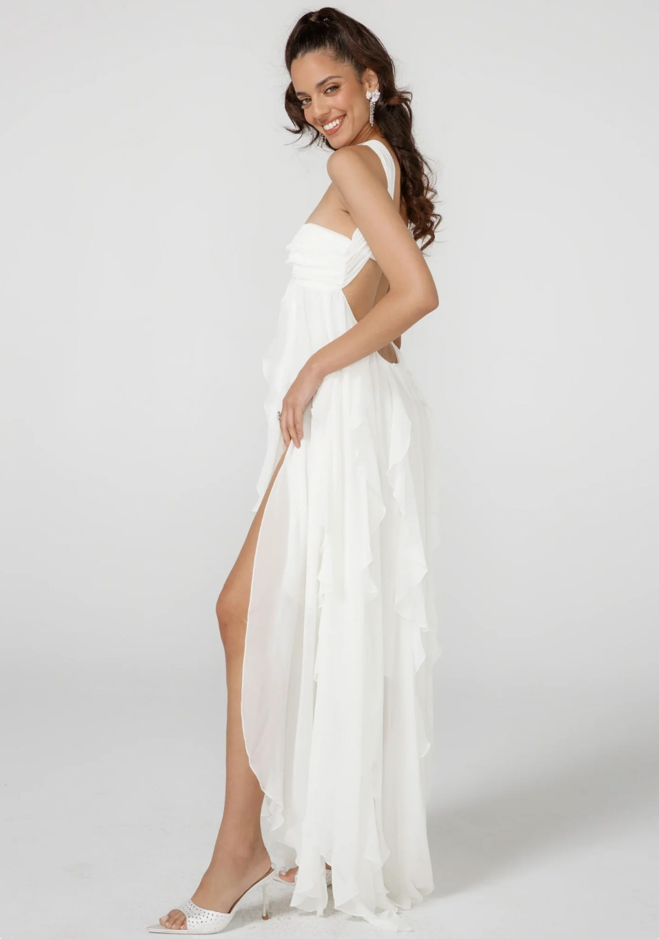 NOUVEAU RICHE Ätherisches Maxikleid mit Neckholder und Rückenfreiem Design für Elegante Anlässe und Besondere Momente
