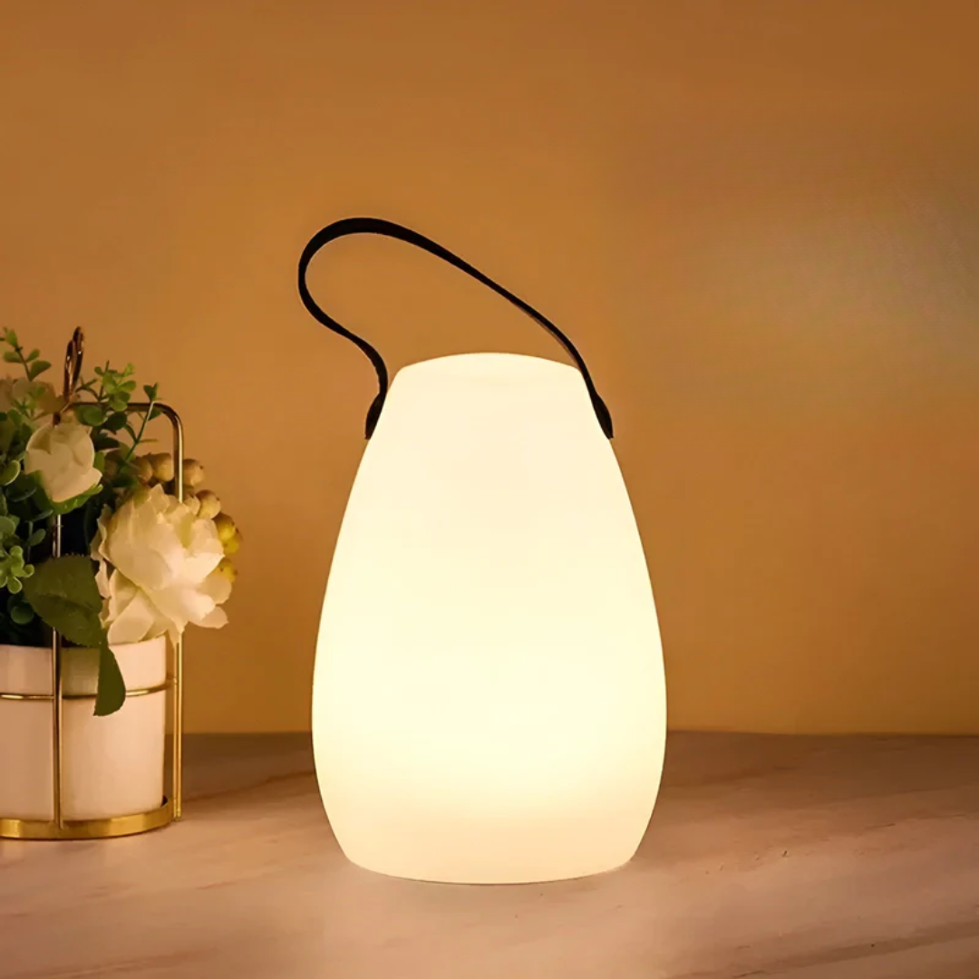 NOUVEAU RICHE Tragbare Wasserdichte Kabellose Tischlampe für Innen- und Außenbereich mit Flexibler Platzierung und Stilvollem Modernem Design C