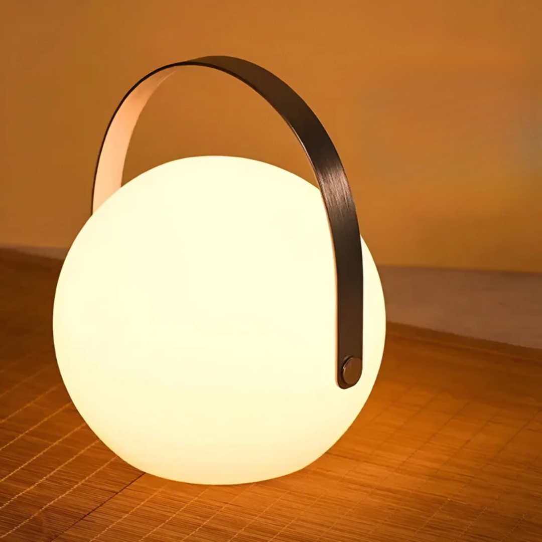 NOUVEAU RICHE Tragbare Wasserdichte Kabellose Tischlampe für Innen- und Außenbereich mit Flexibler Platzierung und Stilvollem Modernem Design B