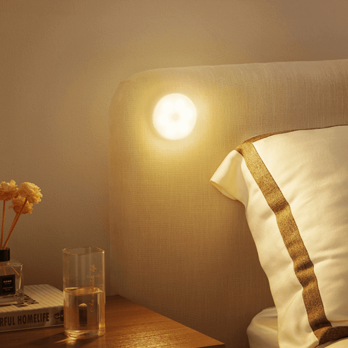 NOUVEAU RICHE Lampe mit Bewegungsmelder – Kabellose LED-Schranklampe für Schrank, Flur & Treppe, Batterie oder USB, Warm-/Kaltweiss – MoveLight