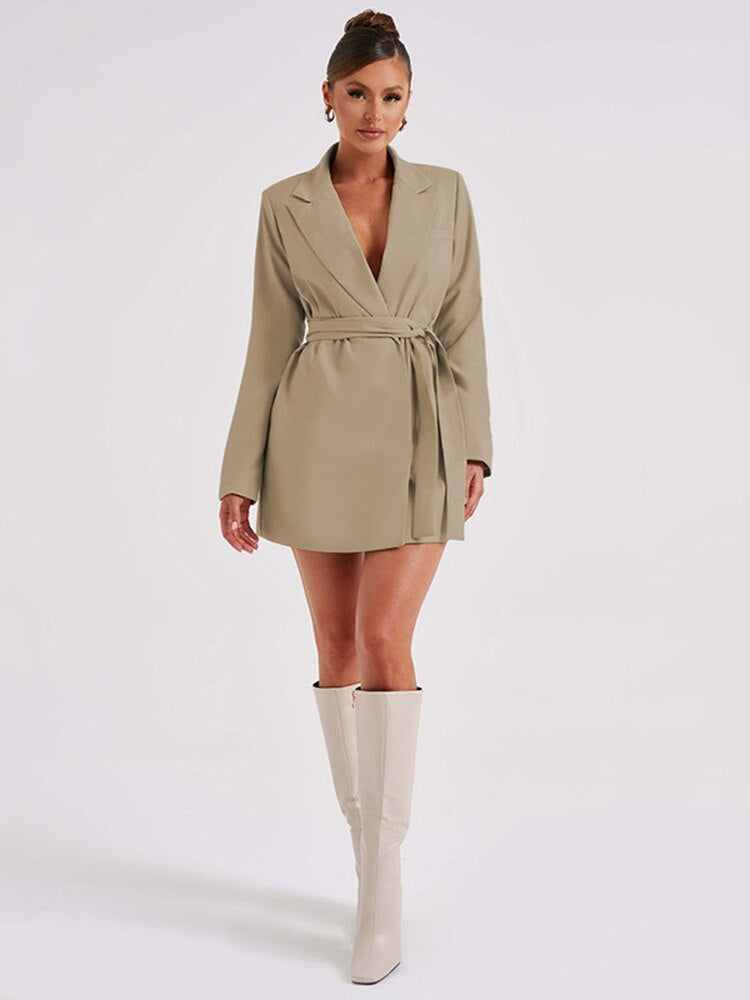 NOUVEAU RICHE Elegantes Damen Blazerkleid Mit Taillierter Passform Minilänge V Ausschnitt Und Langen Ärmeln Für Schicke Anlässe