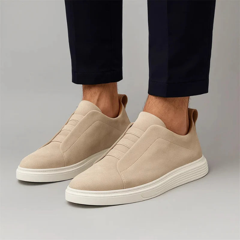 NOUVEAU RICHE Avaion | Bequeme und vielseitige Sneaker aus Wildleder