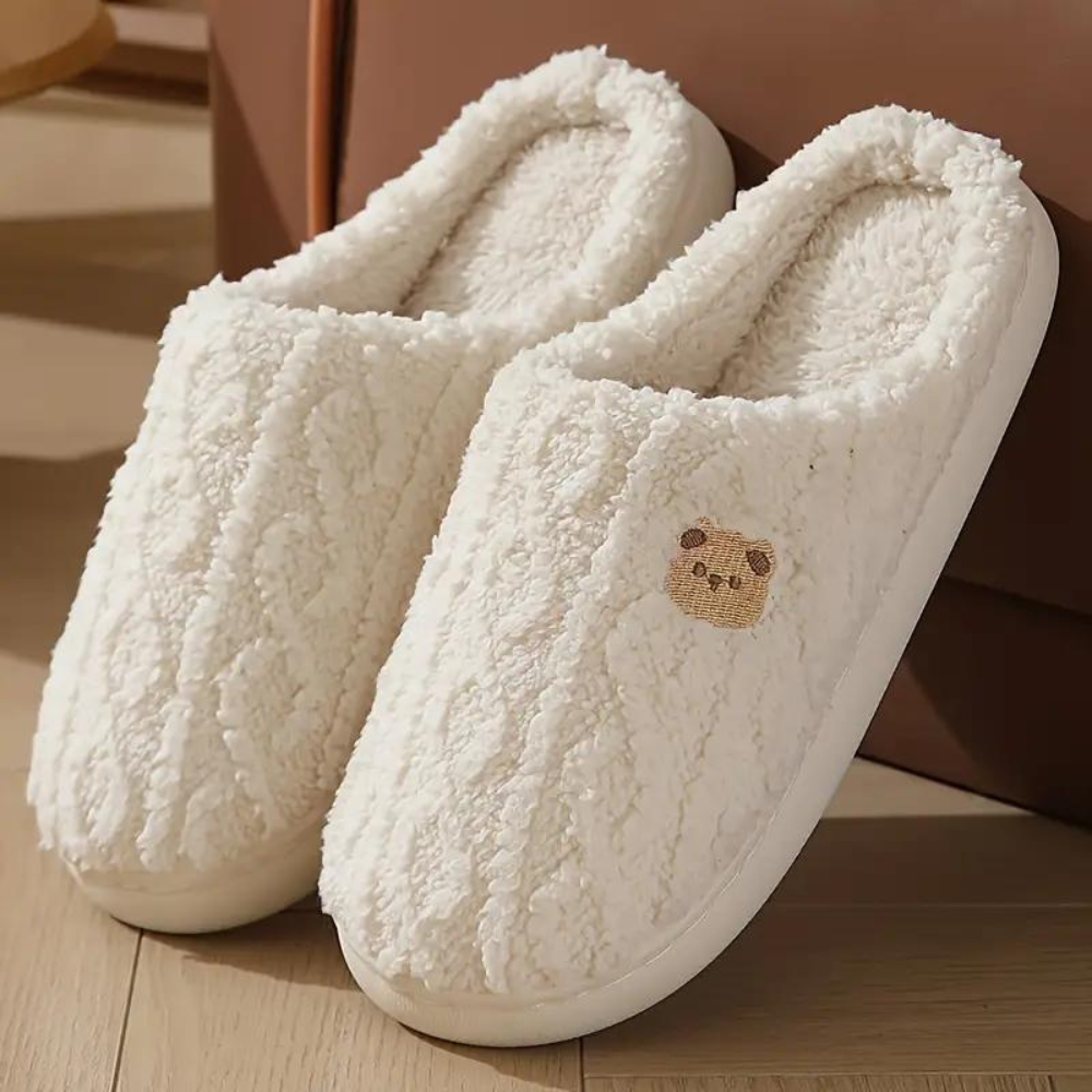 NOUVEAU RICHE Tasana | Dame Luxus Winter Pantoffeln mit Weicher Sohle - Warme Plüsch Hausschuhe & Lammfell Slippers Weiß