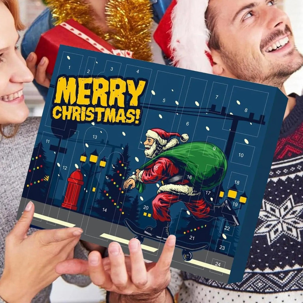 NOUVEAU RICHE Outdoor Adventskalender – 24 Überraschungen mit Camping- & Bushcraft-Gadgets, Weihnachtsgeschenk für Wanderer, Camper & Pfadis