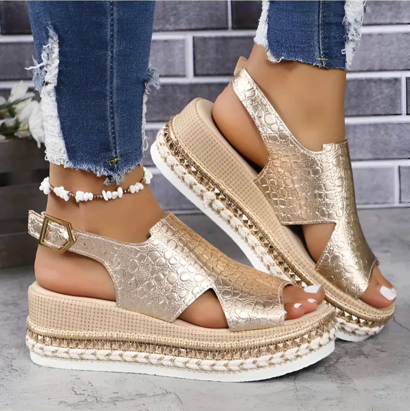 NOUVEAU RICHE Damen Sandalen Komfort Fußbett Leder Bequem Gold