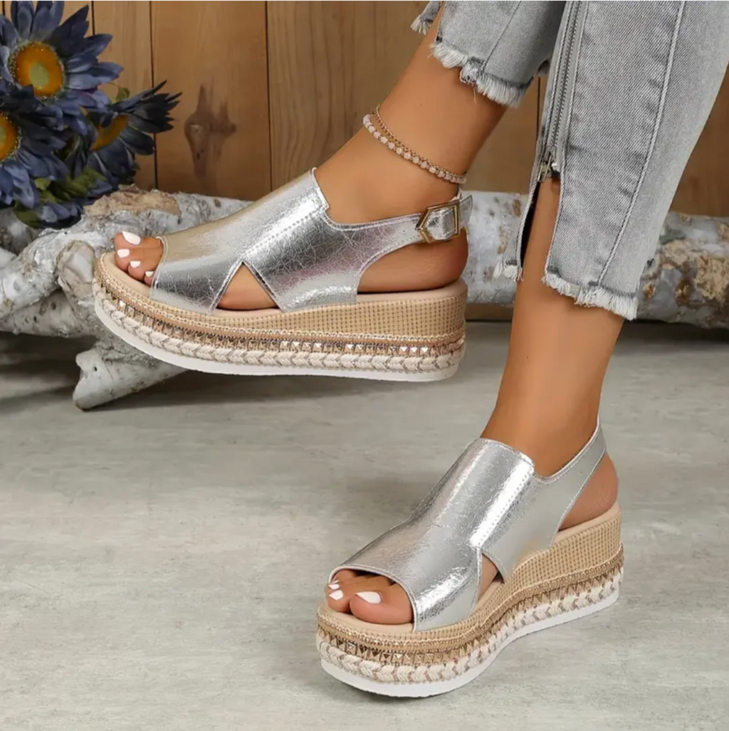 NOUVEAU RICHE Damen Sandalen Komfort Fußbett Leder Bequem Silber