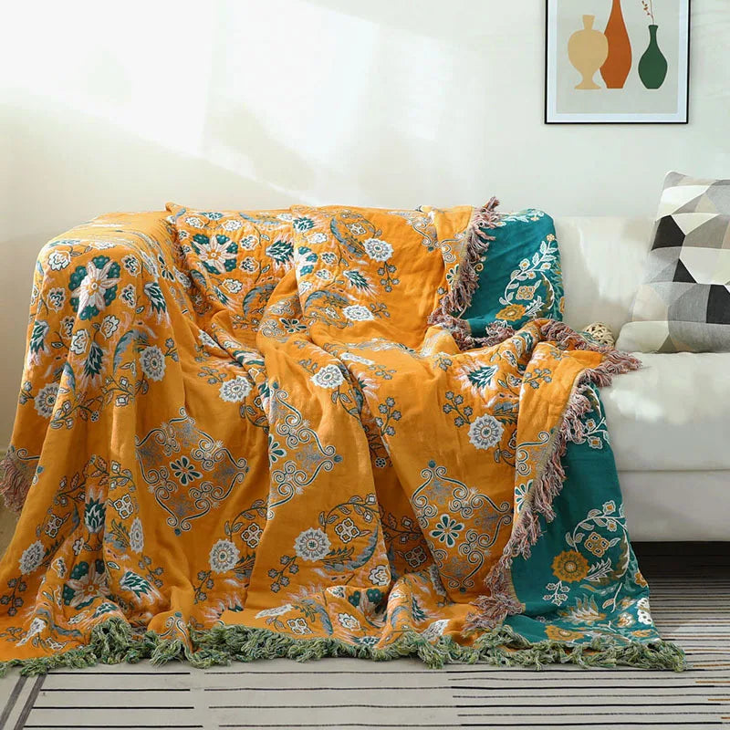 NOUVEAU RICHE Weiche Wohndecke mit zeitlosem Design – Leichte Sofadecke & Tagesdecke für Sofa und Bett, Orange oder Gelb, 3 Grössen Gelb