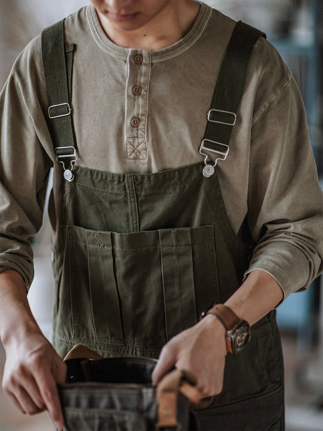 NOUVEAU RICHE Crafter Latzhose Aus 100 Prozent Schwerer Baumwolle Robuster Schutz Und Atmungsaktive Passform Für Komfort Und Bewegungsfreiheit
