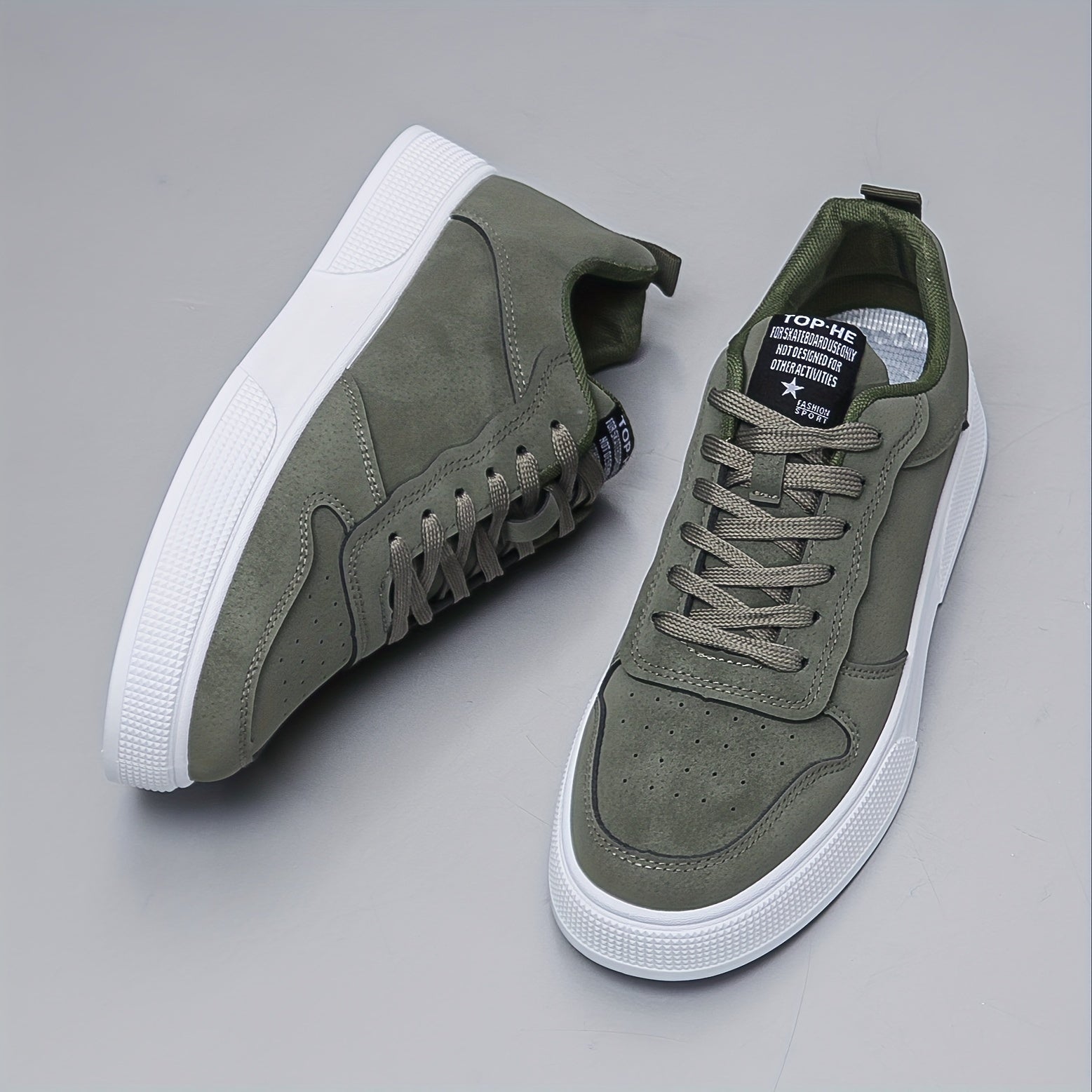 NOUVEAU RICHE Einfarbige Low Top Herren Sneaker PU Obermaterial Alltag