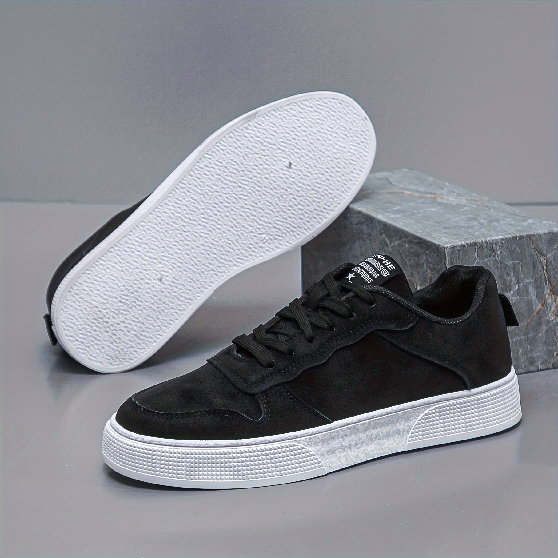 NOUVEAU RICHE Einfarbige Low Top Herren Sneaker PU Obermaterial Alltag