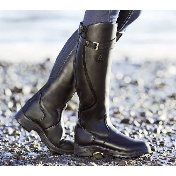 NOUVEAU RICHE Damen-Kniestiefel – mit Schnallenriemen und Robuster Sohle Schwarz