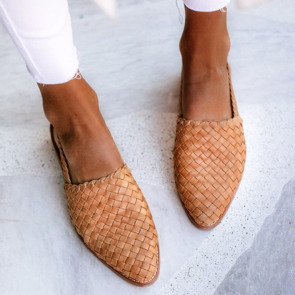 NOUVEAU RICHE Damen Slipper Mit Gewebter Textur Und Spitzem Zehenbereich Für Komfort Und Stil Atmungsaktive Flache Schuhe Beige