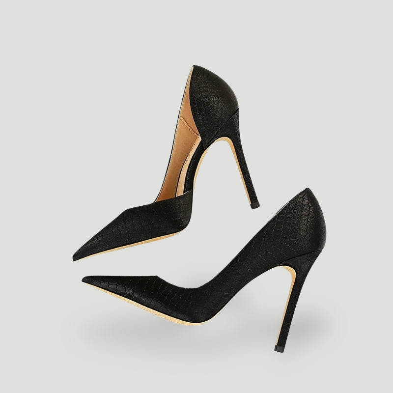 NOUVEAU RICHE Damen Stilettos Mit Spitz Zehenpartie Und Strukturiertem Luxus Finish Elegante Slip On Passform Für Ein Raffiniertes Auftreten Schwarz 40