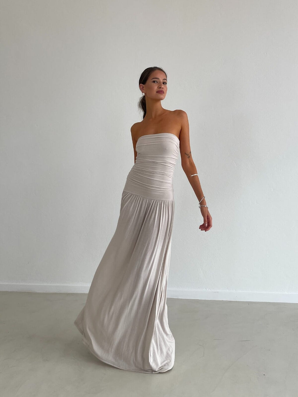 NOUVEAU RICHE Damen Abendkleid Schulterfrei Mit Raffung Am Oberteil Bodenlang Elfenbein