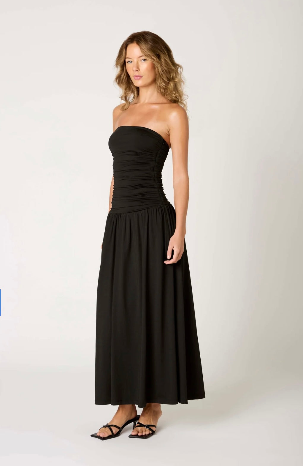 NOUVEAU RICHE Damen Abendkleid Schulterfrei Mit Raffung Am Oberteil Bodenlang
