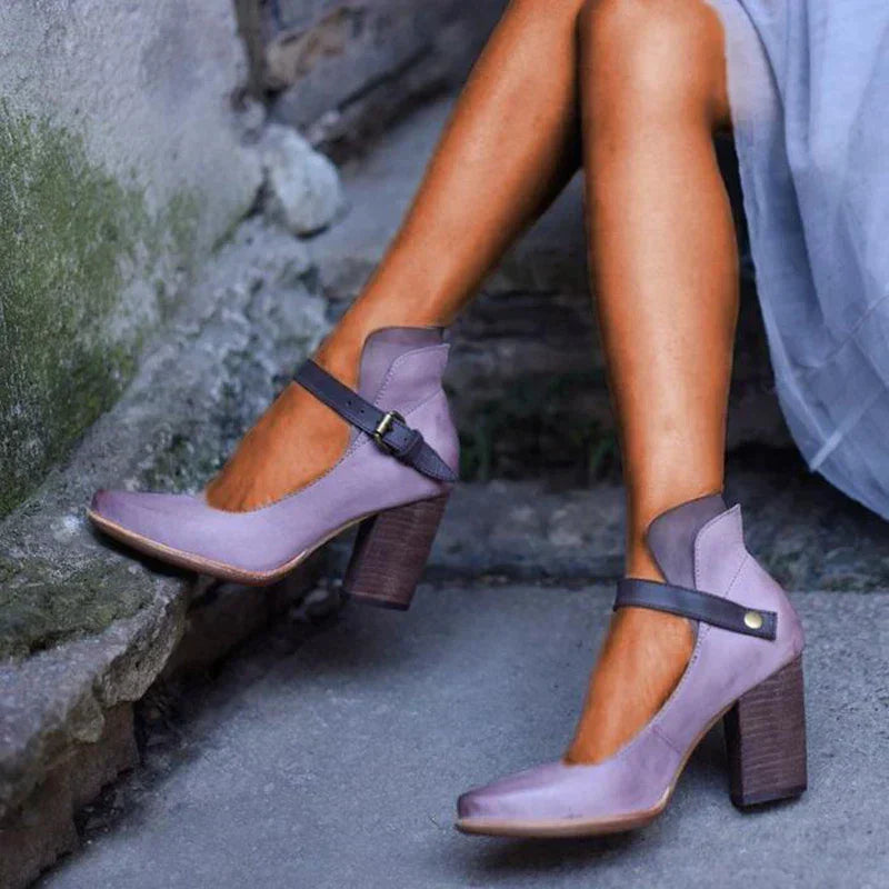 NOUVEAU RICHE Damen Blockabsatzschuhe Lederoptik Mit Knöchelriemen Geschlossene Zehenpartie Elegante Passform Für Stilbewusste Frauen Lila