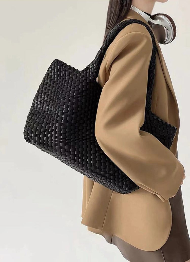 NOUVEAU RICHE Damen Einkaufstasche Beige Einheitsgröße Vegane Ledertasche aus Kunstleder für Stil und Funktionalität